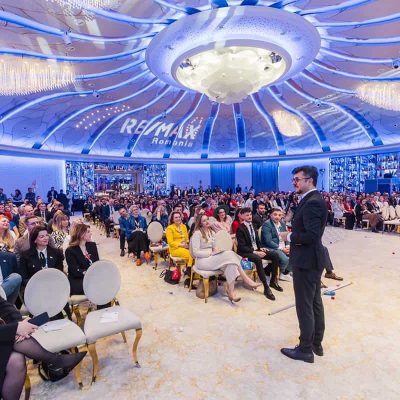 eb3cccf0-c4af-4848-8606-d0d85bb2f88c